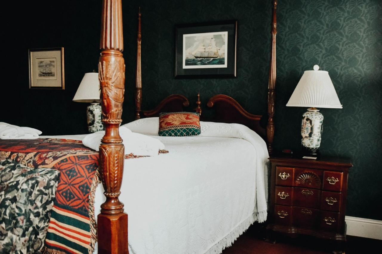 אוראיי China Clipper Inn (Adults Only) מראה חיצוני תמונה