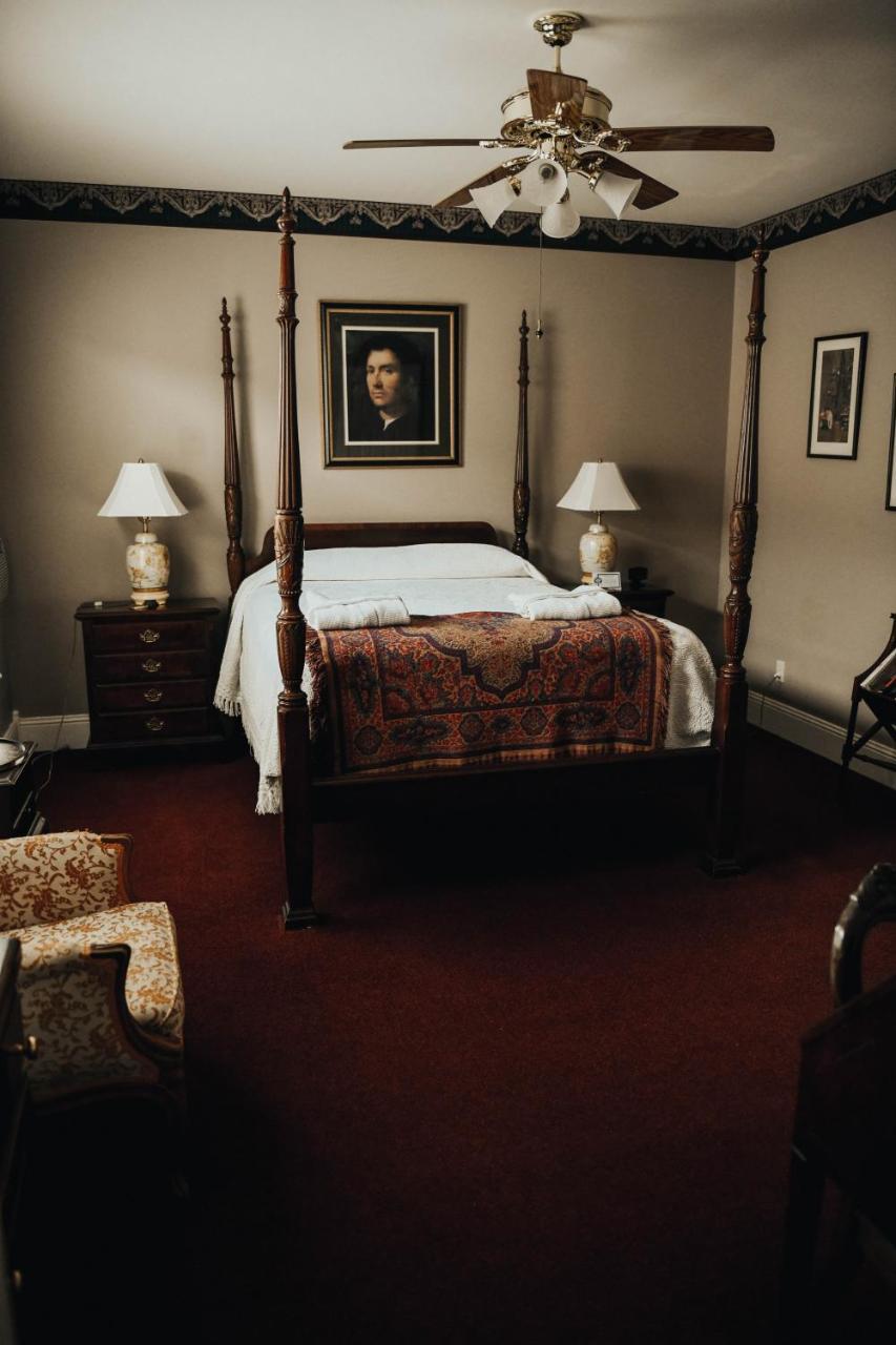 אוראיי China Clipper Inn (Adults Only) מראה חיצוני תמונה